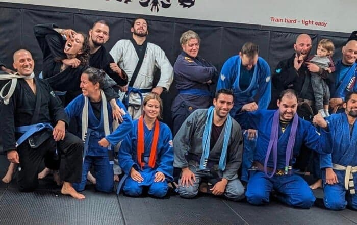 Triomphe et bravoure : Cérémonie de Graduation BJJ - 28 août 2025 Triomphe et bravoure : Cérémonie de Graduation BJJ - Three Headed Beast Sherbrooke